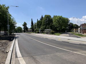 Plavská se otevřela řidičům. Rekonstrukce skončila o měsíc dříve