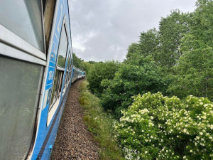 Nákladní vlak u Chotýčan projel návěstidlo. Protijedoucí osobák stihl zastavit