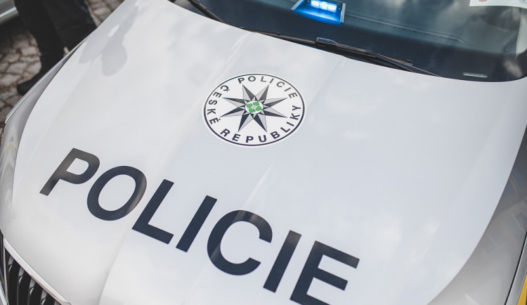 Autobus havaroval u hranicemi s Rakouskem. Řidič měl zdravotní komplikace