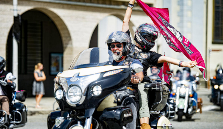 V sobotu vyjede legendární Spanilá jízda motocyklů