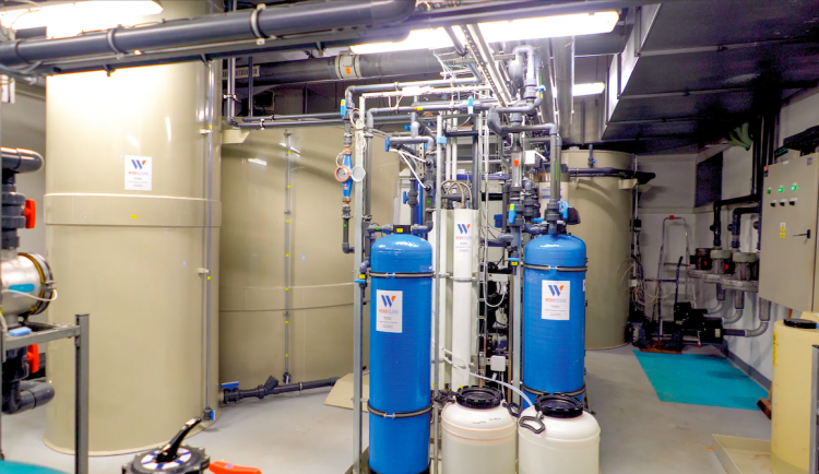 Bazénovou vodu mohou v Bechyni znovu použít. Díky novému zařízení denně ušetří sto kubíků vody