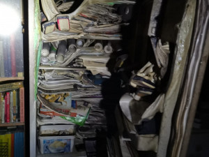 V bytě na sídlišti hořela sedačka. Hasiči zachránili člověka