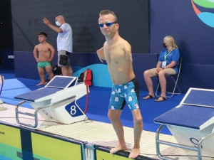 Arnošt Petráček získal zlatou medaili a stal se mistrem světa v paraplavání