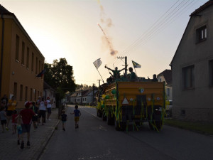 Dýmovnice a traktor. Třebětice stylově oslavili rekord a postup do 1. A třídy