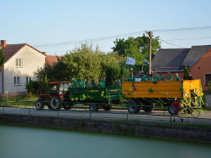 Dýmovnice a traktor. Třebětice stylově oslavili rekord a postup do 1. A třídy