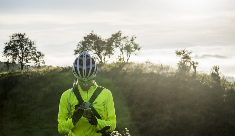 Helma na kolo? V každém věku patří na hlavu automaticky  Zdroj: https://liberecka.drbna.cz/zpravy/doprava/29992-helma-na-kolo-v-kazdem-veku-patri-na-hlavu-automaticky.html?utm_source=copy