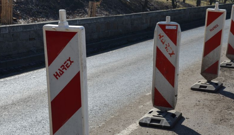 Řidiči v létě naplno pocítí opravy přivaděče u Jihlavy. Na dálnici nenajedou, ani se z ní nedostanou