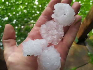 Kroupy ve Volyni. Autor: Jakub Pechlát / Lovci bouřek, extrémní počasí a jiné jevy