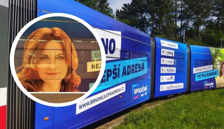 Kvůli kampani primátorky nemůžeme otevřít okna, stěžují si šalináři v Brně
