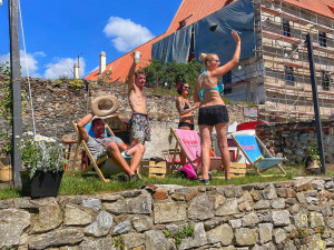 V Krumlově u řeky vedle pivovaru vzniká nová relaxační zóna Náplavka