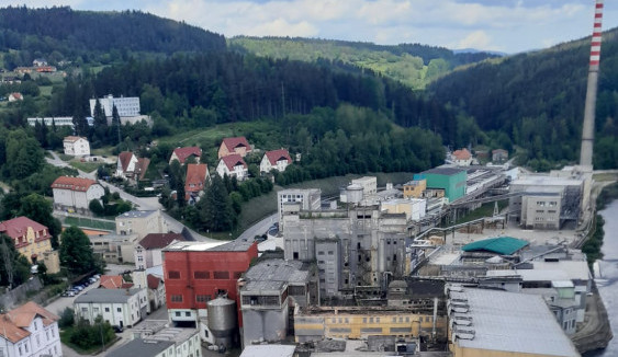 Ve Větřní mizí ubytovny i rok poté, co soud zrušil bezdoplatkové zóny