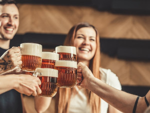 Budějovický Budvar je doma v jižních Čechách, ale slavný po je celém světě