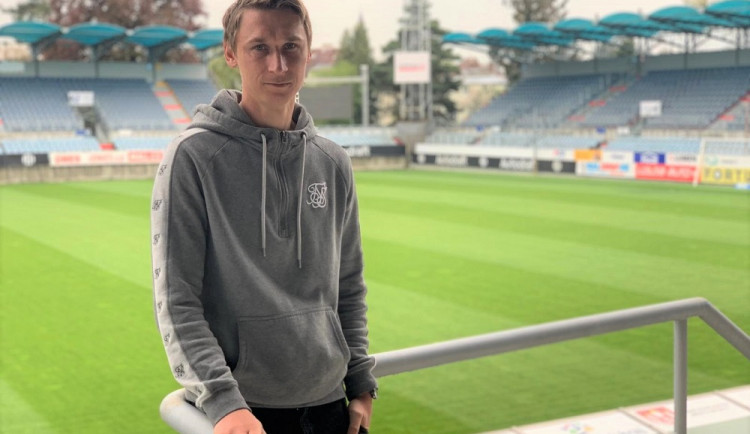Pavel Novák jezdí za fotbalem do Rakouska. S klubem Donau Linz se chce vrátit do čtvrté ligy