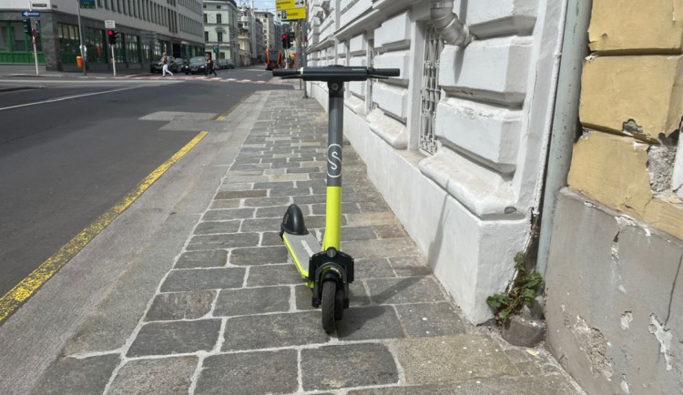 V Linci dohlíží na koloběžky šerifové. Místostarosta chce blokovat chuligány, hrozí i úplným zákazem