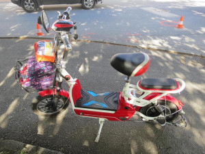 V Borovanech se srazilo auto s ženou. Policie hledá svědky nehody