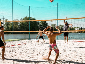 Dva kurty na plážový volejbal s kvalitním pískem