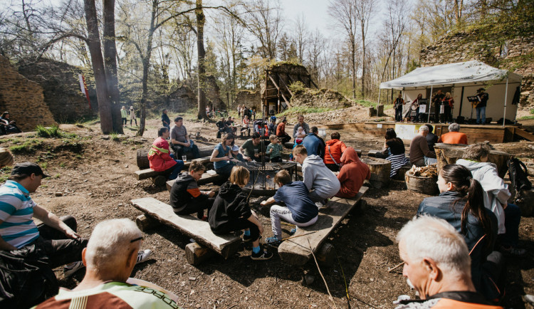 Hudební minifestival rozezní Karlův Hrádek