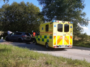 Na Českokrumlovsku zemřel motorkář. Čelně se srazil s autem