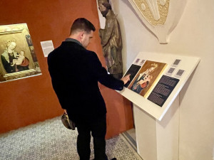 Univerzita umístila haptický model Vyšebrodské madony pro nevidomé a slabozraké v cisterciáckém klášteře ve Vyšším Brodě