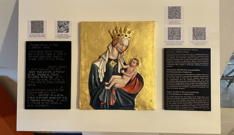 Univerzita umístila haptický model Vyšebrodské madony pro nevidomé a slabozraké v cisterciáckém klášteře ve Vyšším Brodě