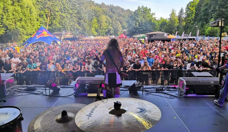 Hygiena kontrolovala stánky s občerstvením na Vysočina Festu, většina předpisy porušila