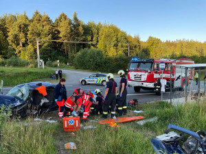 Tragická nehoda uzavřela silnici mezi Vimperkem a Prachaticemi