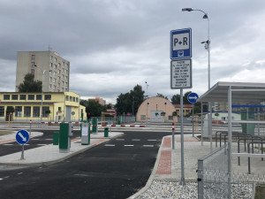 Záchytné parkoviště Jírovcova začne fungovat v normálním režimu