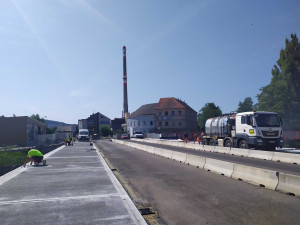 Od příštího týdne bude průjezdný most přes Volyňku ve Strakonicích