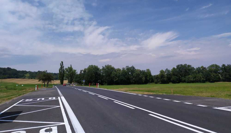 Oprava silnice mezi Lidmovicemi a Skočicemi je téměř hotová. Práce vyšly na více než 21 milionů korun