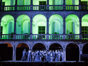 Opera Carmen rozezní nádvoří jindřichohradeckého zámku v sobotu 27. srpna
