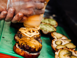 Burger Street Festival veze do Géčka více než tunu hovězího