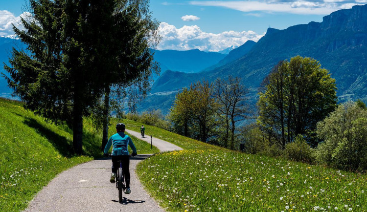 Cyklostezky mezi Lipnem a Rakouskem budou mít jednotnou infrastrukturu