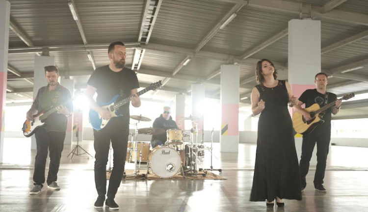 Circus Ponorka & The Greens zahrají v pivovarské zahradě Samson