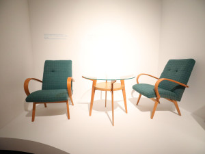 Tvary, barvy pohodlí. Taková je výstava Jitona v Alšově jihočeské galerii