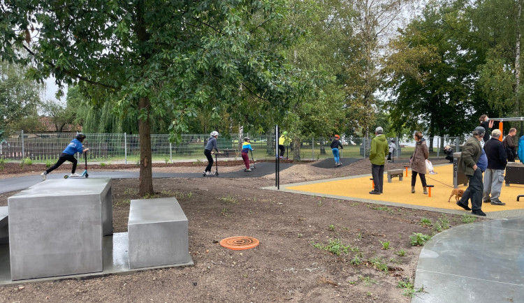 V Třeboni otevřeli nový park. Vyšel na necelých 24 milionů korun