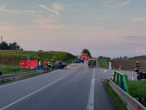 Tragickou nehodu u Dolního Třebonína nepřežili řidiči a spolujezdec. Mladá žena utrpěla vážná zranění