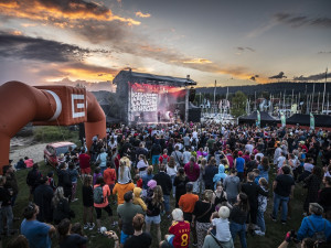 Na kole s ČEZ Kolem Lipna vyrazily stovky závodníků a více než desítka profesionálních sportovců