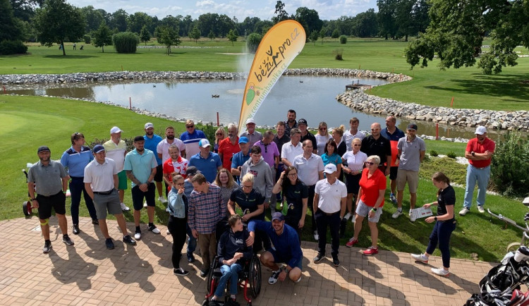 Golfisté podpoří centrum Bazalka