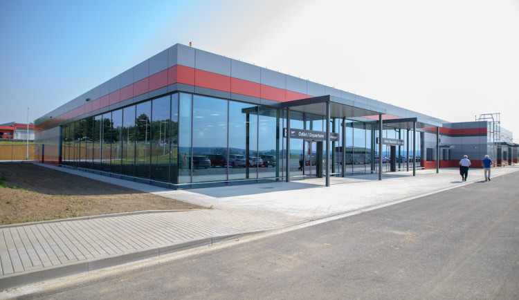 Provoz letiště převezme Řízení letového provozu. K moři by se mohlo létat v roce 2024