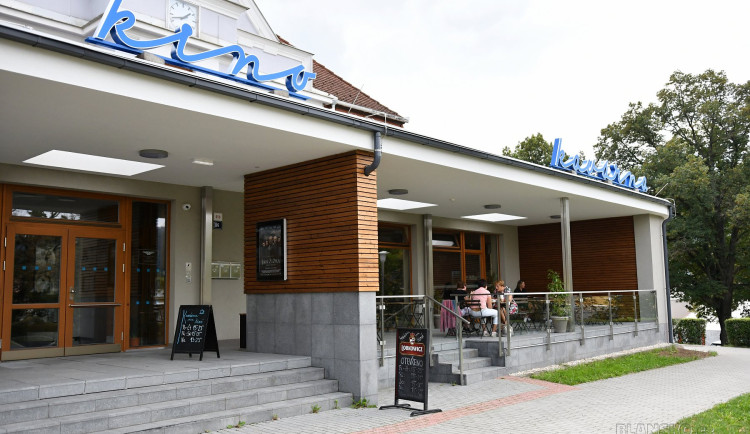 V Blansku opravili kino. Dostalo novou střechu i osvětlení