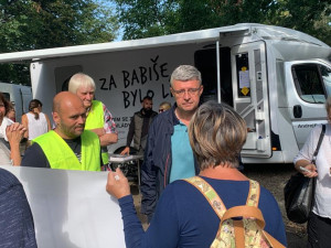 Karel Havlíček mluvil s odpůrci, kteří na akci dorazili.