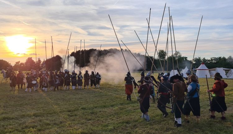 V Lišově zkřížili zbraně