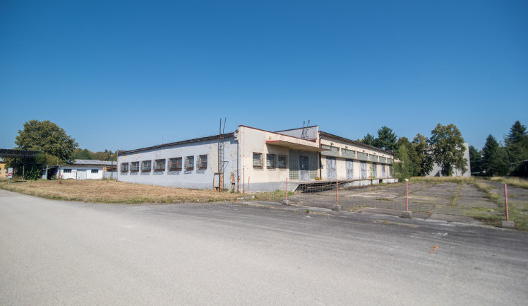 Areál letiště u Českých Budějovic.