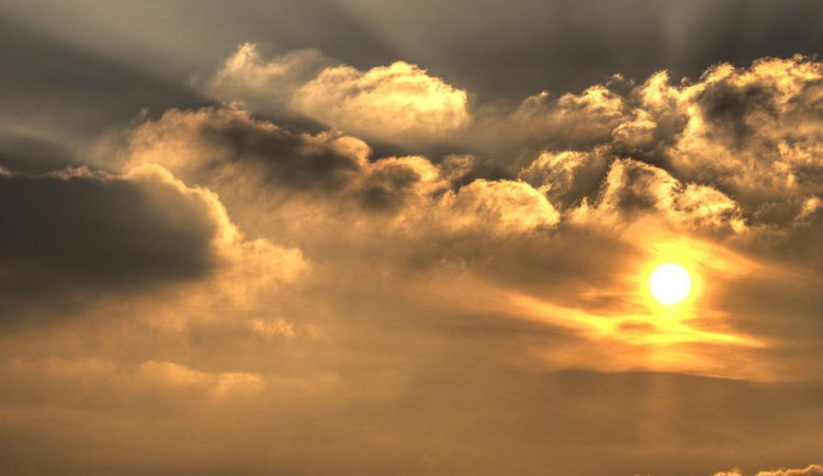 V Česku v tomto týdnu vydrží letní teploty, výrazněji zaprší ve čtvrtek