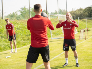Hora trénuje s Dynamem. V týmu pokračuje, vzkázal klub