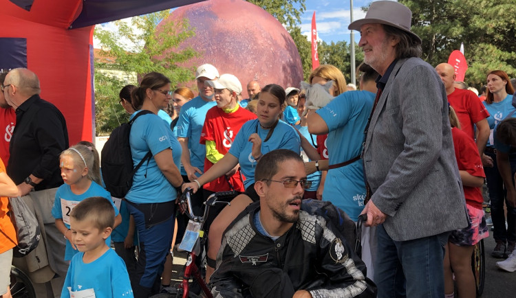 Brno rozběhal charitativní festival. Na start se postavily i osobnosti v čele s valašským králem