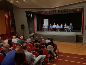 Názory lídrů na akvapark v Budějovicích se liší, ukázala předvolební debata