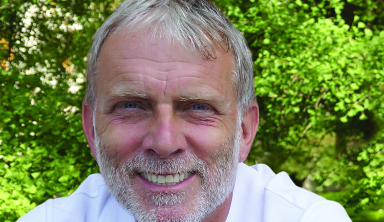 Musíte zvládnout i to, když nevěsta na svatbě řekne: ne, říká senátor Tomáš Jirsa