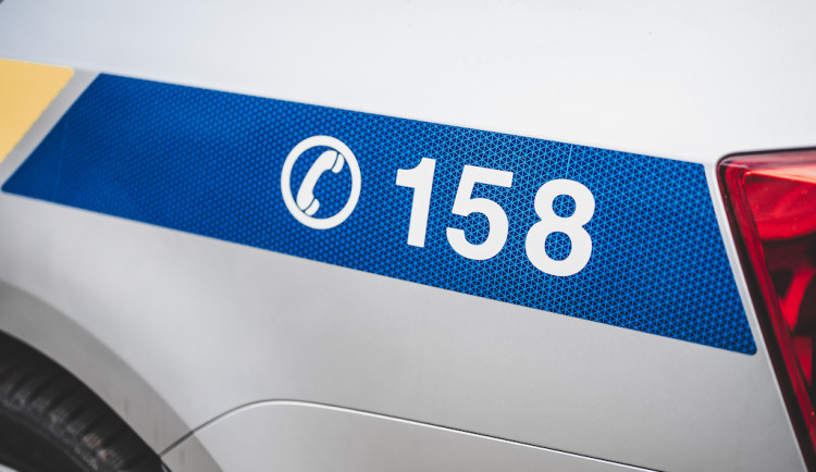 Policisté pátrají po dívkách, které utekly z dětského domova