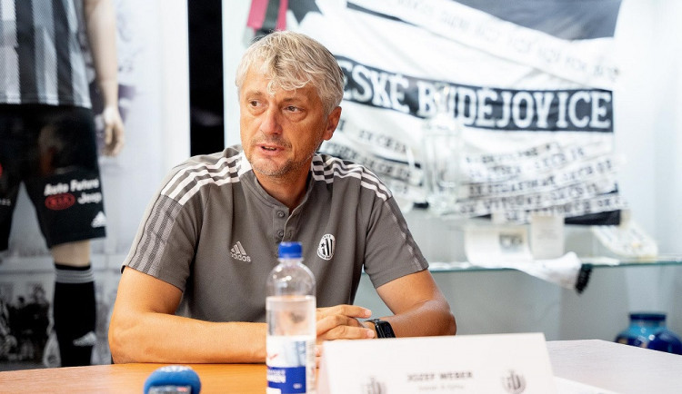 Trenér Dynama Jozef Weber.